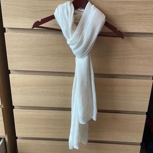 Banana Republic 100% Cotton White / Cream Eyelet Scarf OSFA